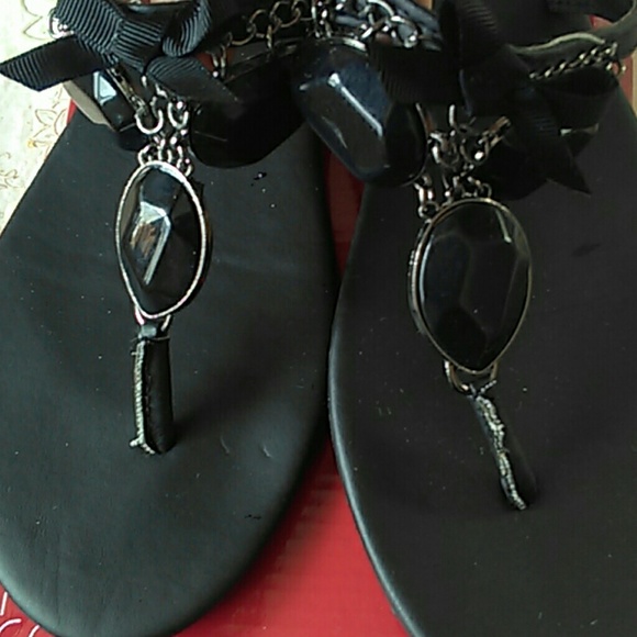 Vera Wang Shoes - Vera Wang sandles